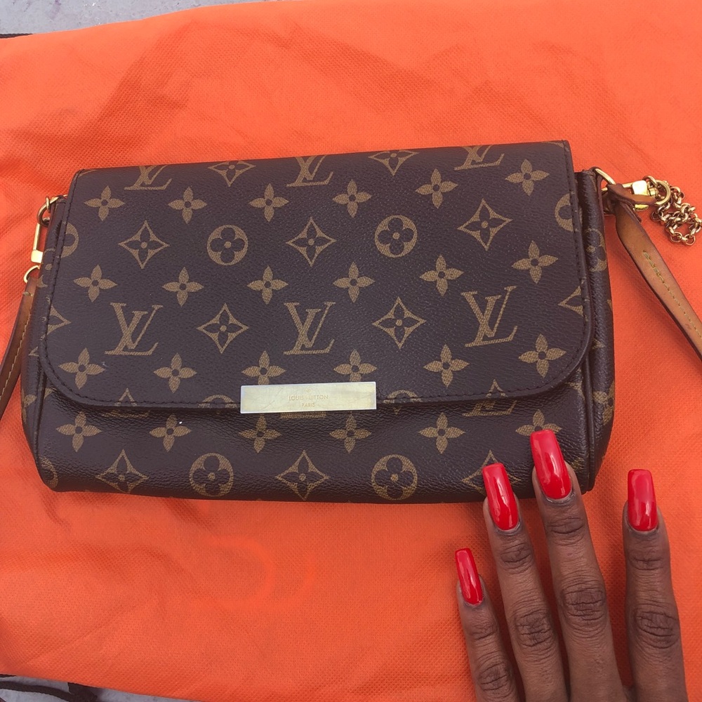 Real authentic Louis vutton clutch purse